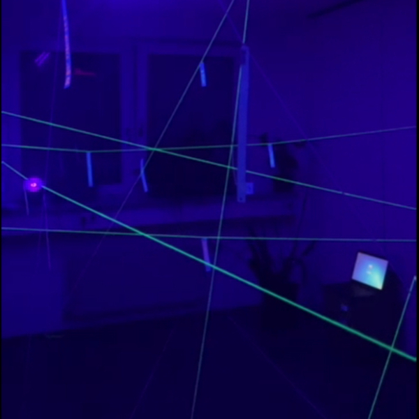 (ZU)FLUCHT RÄUME der junge Migrantinnen*