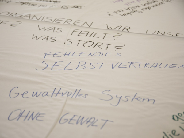 Workshop 1: Care-Arbeiter_innen und Verbündete weben eine neue Welt (World-Café)