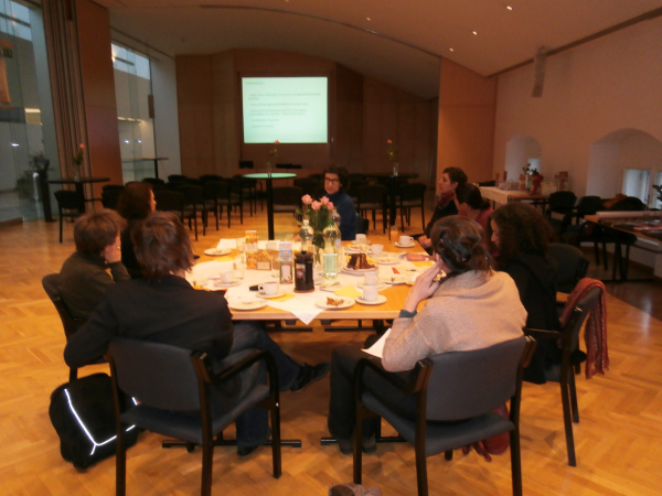 <p>Workshop mit lokalen Partnerinnen</p>
